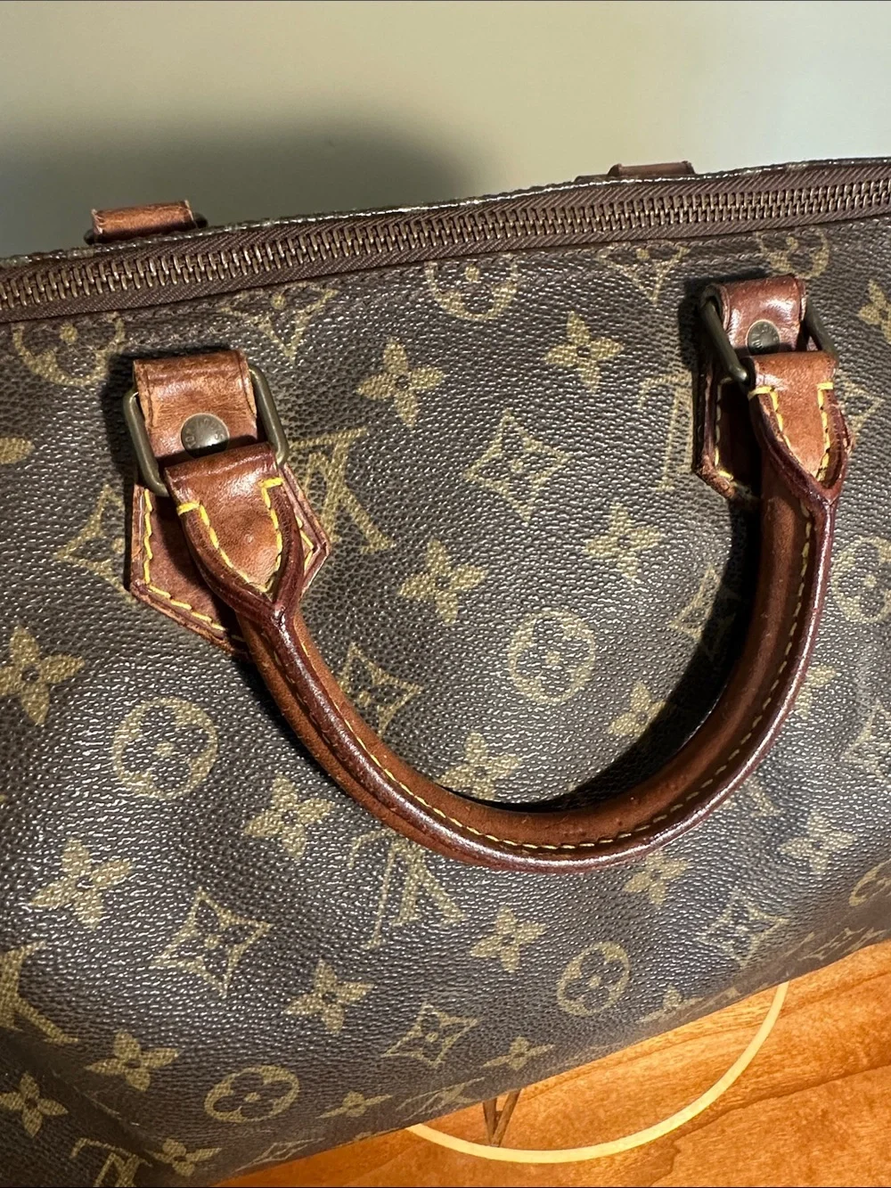 Authentic Louis Vuitton Monogram Speedy 30.